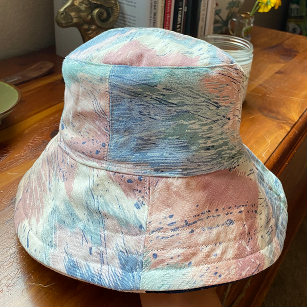 Duo-Tone Buckethat